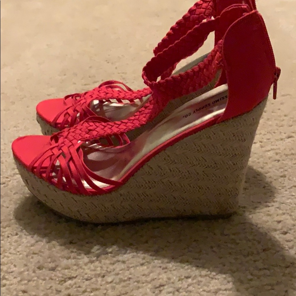 NWOT Red-orange platform sandals
